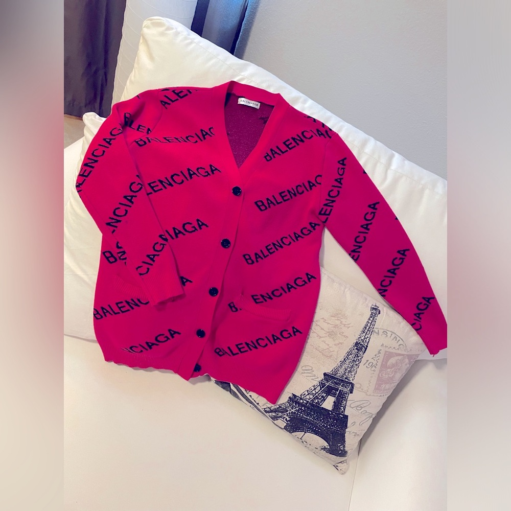 BALENCIAGA 💕💕💕